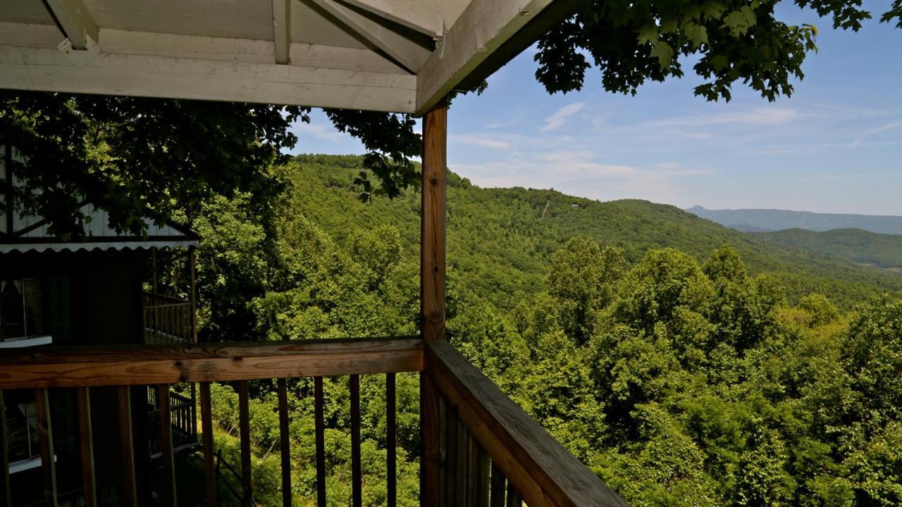 Alpine Inn Little Switzerland Экстерьер фото
