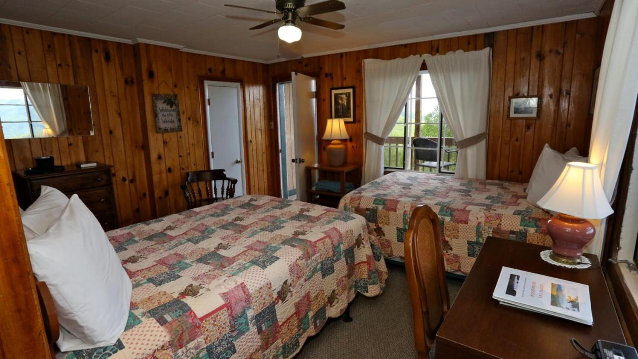 Alpine Inn Little Switzerland Экстерьер фото